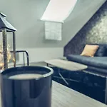 Le loft superbe studio avec stationnement gratuit